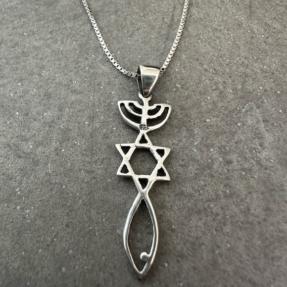 Messianic Seal Charm with Necklace 925 Sterling Silver - Picture 3 of 5